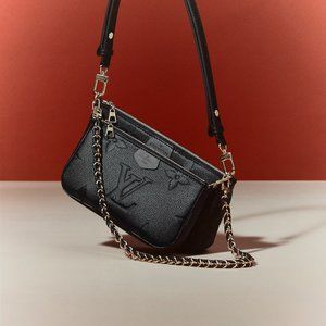 Brand New Louis Vuitton Black MULTI POCHETTE ACCESSOIRES With Gift Box & Tags